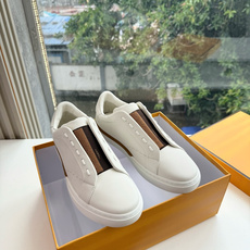 😀G029顶级2026新色帅 FENDI芬迪新色男鞋FENDI品牌核心元素的心情献礼与 90年代初FEN 😀G029顶级2026新色帅 FENDI芬迪新色男鞋FENDI品牌核心元素的心情献礼与 90年代初FEN