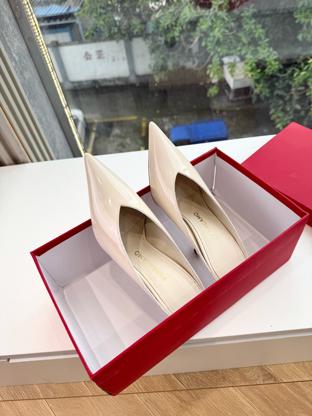G397所见即所得代购级 原版一比一复刻顶级FERRAGAMO菲拉格慕女士新版穆勒拖鞋非常百搭，穿着不累
