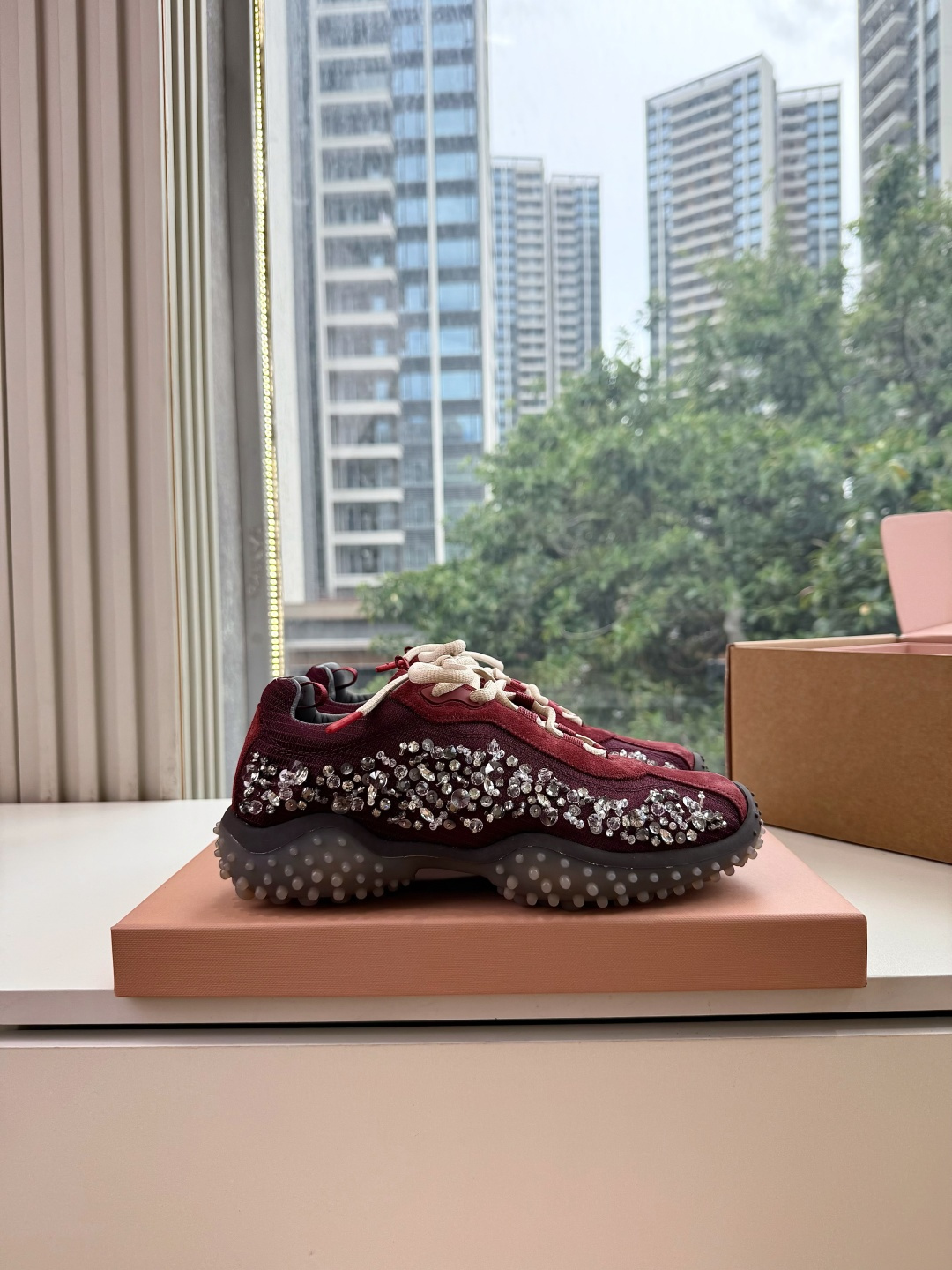 G08Miu Miu 26秋冬系列狠狠戳中鉴赏Miu Miu 2026秋冬系列，不仅种草了众多单品，也被