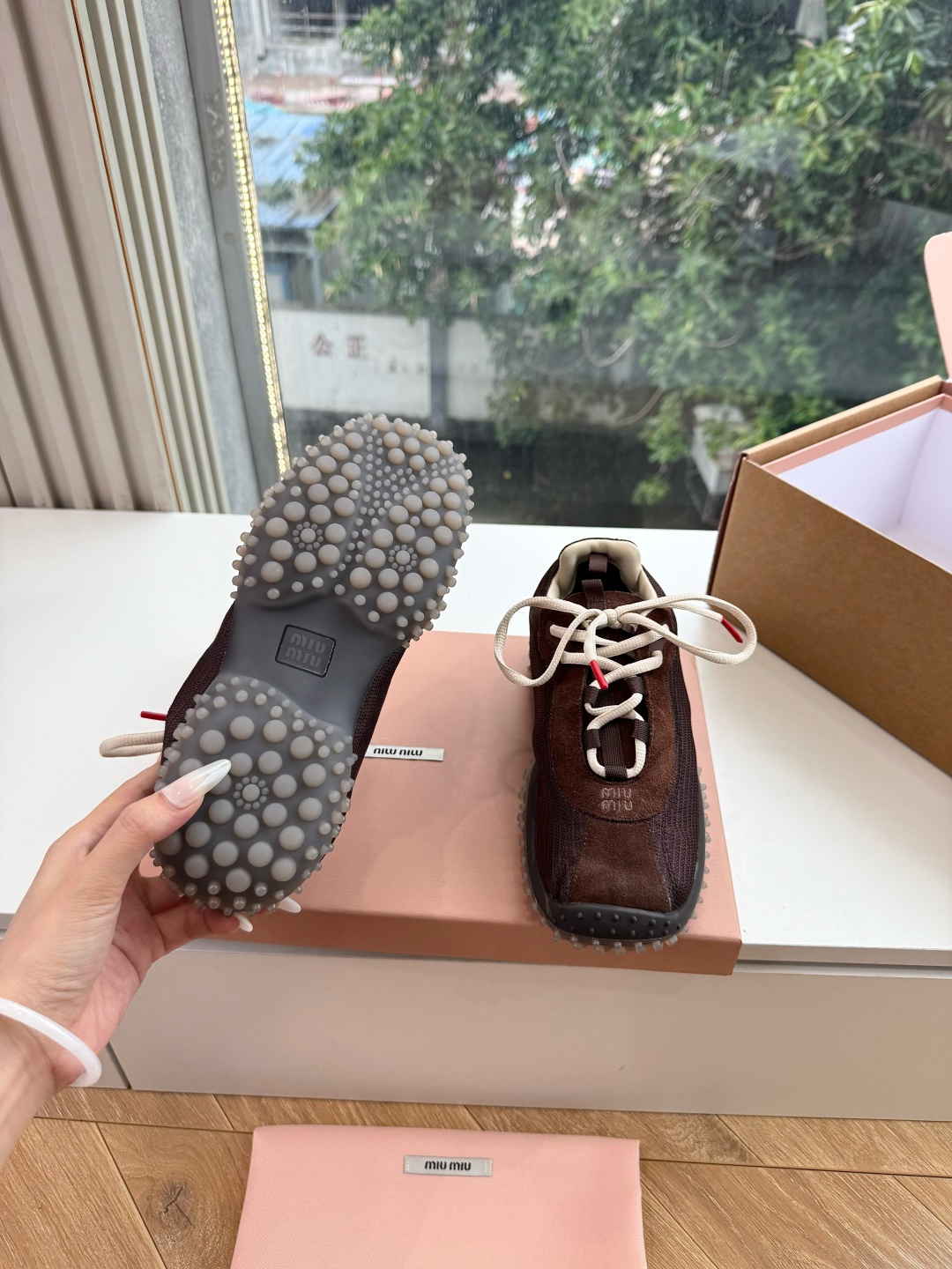 G08Miu Miu 26秋冬系列狠狠戳中鉴赏Miu Miu 2026秋冬系列，不仅种草了众多单品，也被
