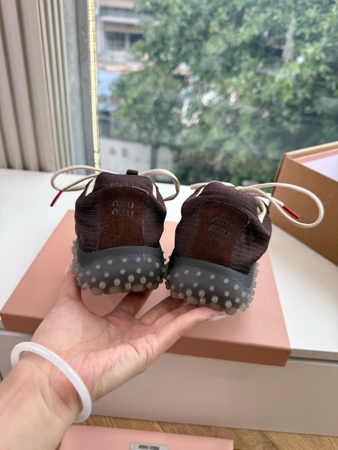 G08Miu Miu 26秋冬系列狠狠戳中鉴赏Miu Miu 2026秋冬系列，不仅种草了众多单品，也被
