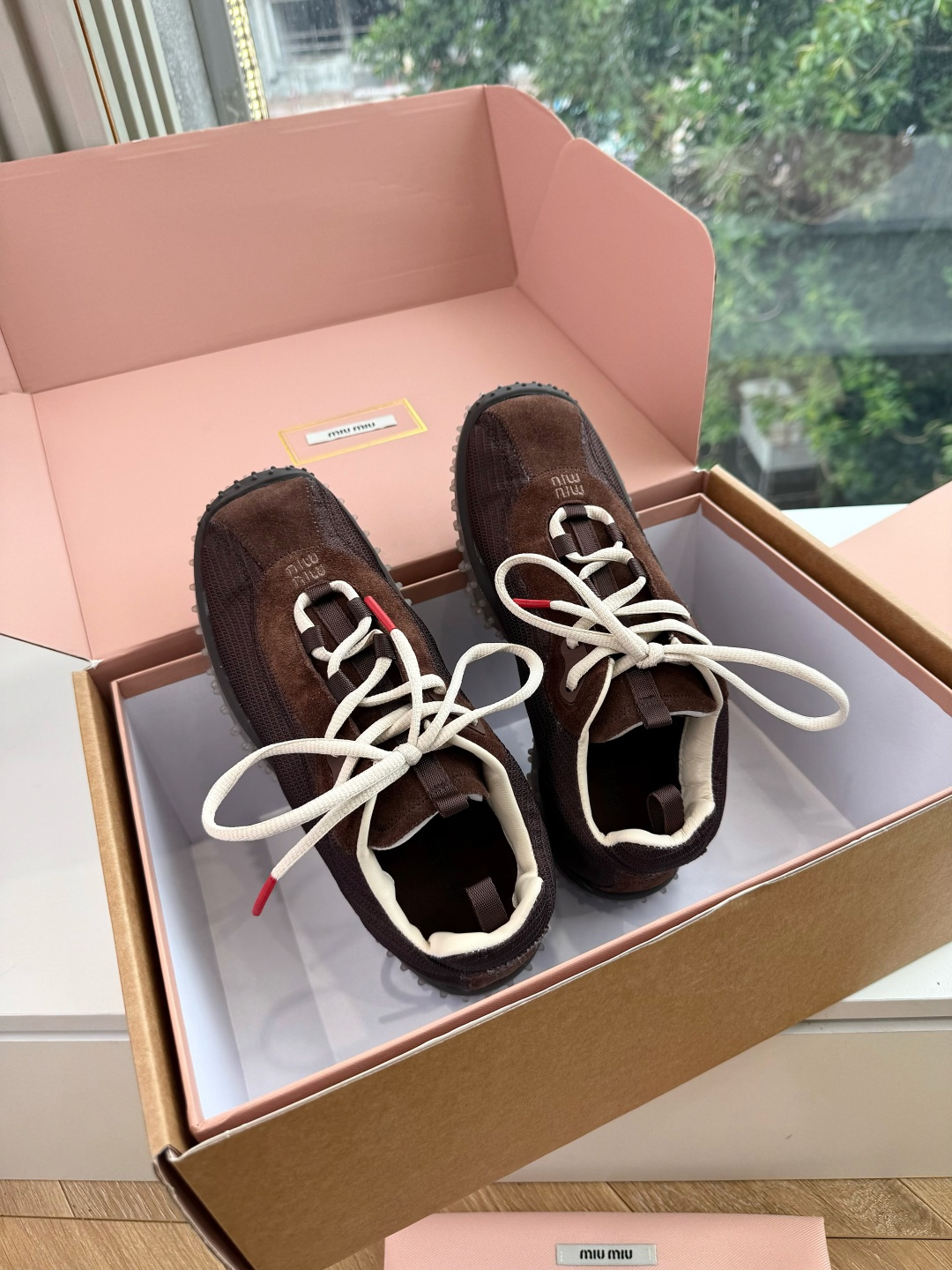 G08Miu Miu 26秋冬系列狠狠戳中鉴赏Miu Miu 2026秋冬系列，不仅种草了众多单品，也被