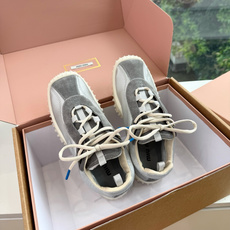 G08Miu Miu 26秋冬系列狠狠戳中鉴赏Miu Miu 2026秋冬系列,不仅种草了众多单品,也被 G08Miu Miu 26秋冬系列狠狠戳中鉴赏Miu Miu 2026秋冬系列,不仅种草了众多单品,也被