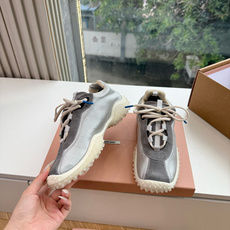 G08Miu Miu 26秋冬系列狠狠戳中鉴赏Miu Miu 2026秋冬系列,不仅种草了众多单品,也被 G08Miu Miu 26秋冬系列狠狠戳中鉴赏Miu Miu 2026秋冬系列,不仅种草了众多单品,也被