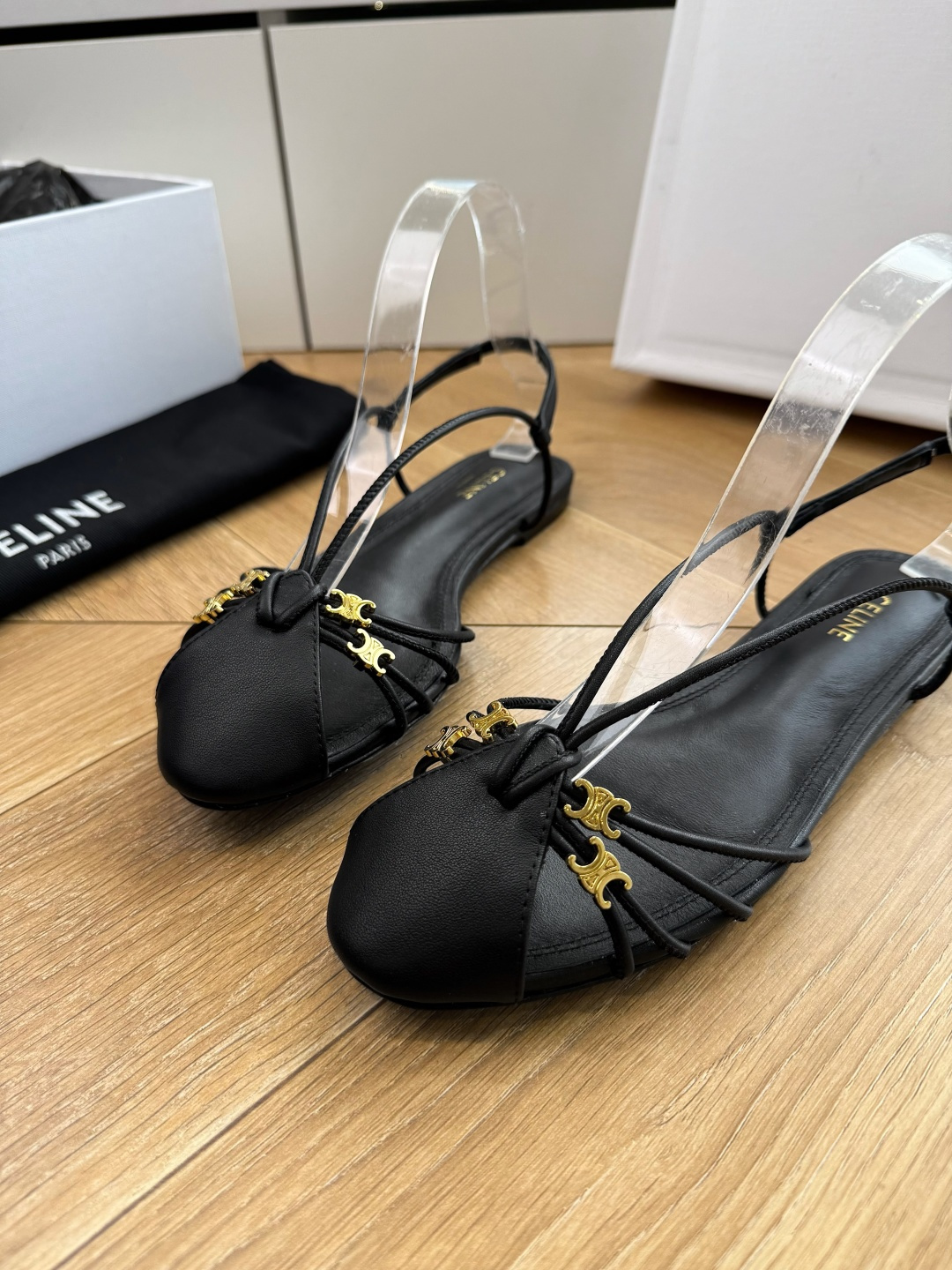 G339顶级品质Celine赛琳· 26ss·CAGE 凯旋门夹脚沙滩罗马平底凉鞋CELINE CAGE