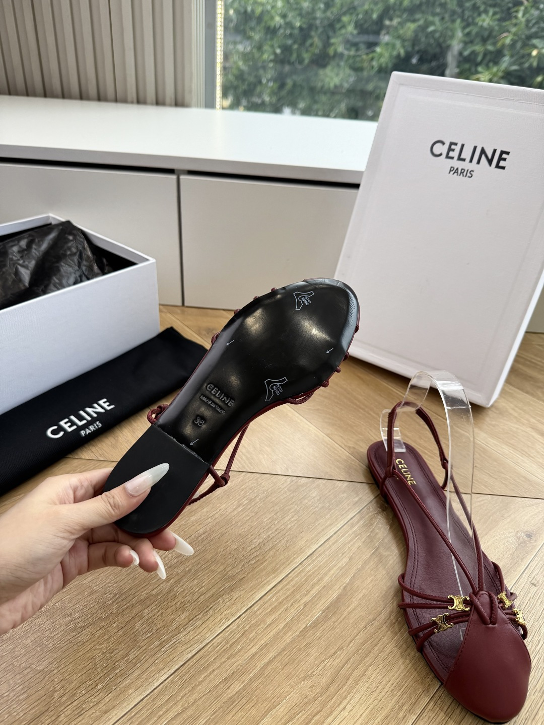 G339顶级品质Celine赛琳· 26ss·CAGE 凯旋门夹脚沙滩罗马平底凉鞋CELINE CAGE