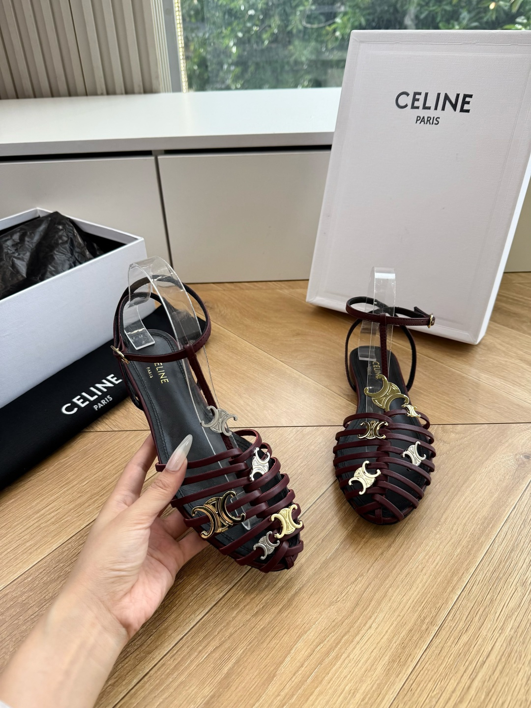 G339顶级品质Celine赛琳· 26ss·CAGE 凯旋门夹脚沙滩罗马平底凉鞋CELINE CAGE