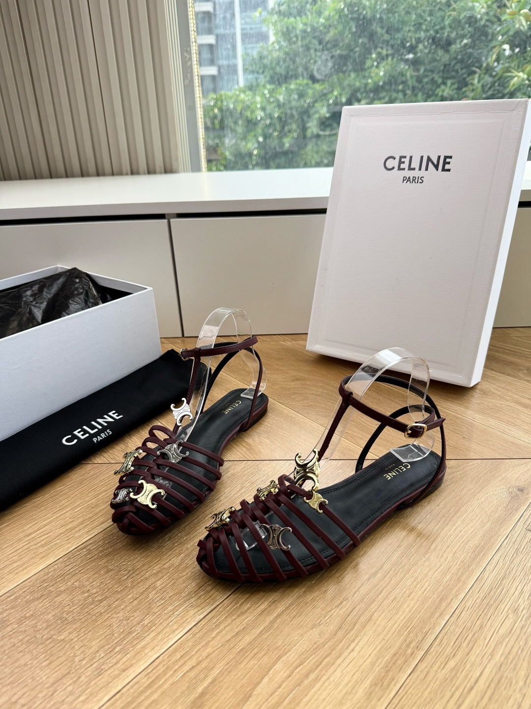 G339顶级品质Celine赛琳· 26ss·CAGE 凯旋门夹脚沙滩罗马平底凉鞋CELINE CAGE