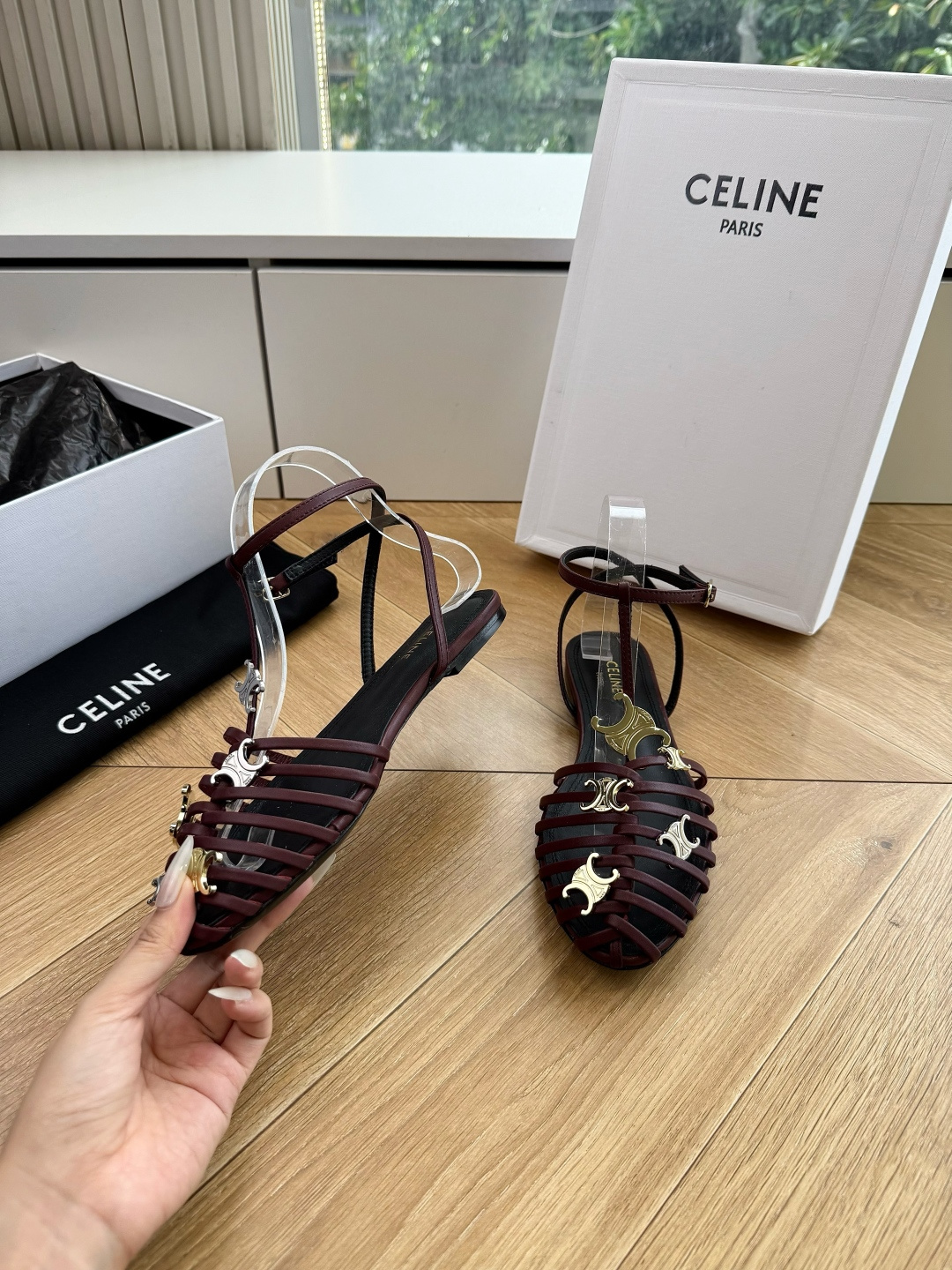 G339顶级品质Celine赛琳· 26ss·CAGE 凯旋门夹脚沙滩罗马平底凉鞋CELINE CAGE