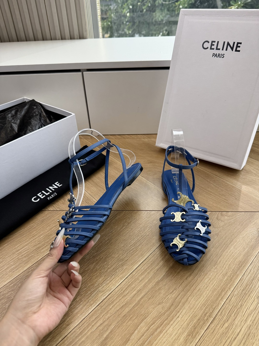 G339顶级品质Celine赛琳· 26ss·CAGE 凯旋门夹脚沙滩罗马平底凉鞋CELINE CAGE