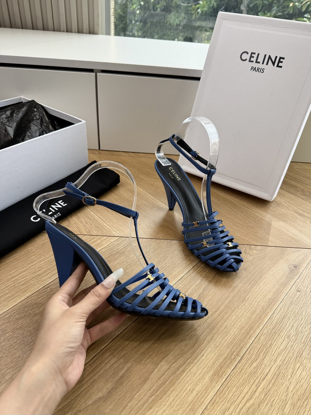 G339顶级品质Celine赛琳· 26ss·CAGE 凯旋门夹脚沙滩罗马平底凉鞋CELINE CAGE