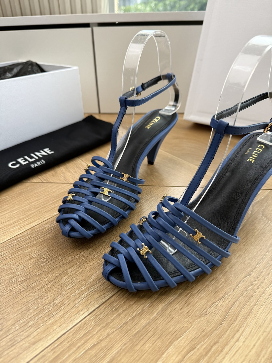 G339顶级品质Celine赛琳· 26ss·CAGE 凯旋门夹脚沙滩罗马平底凉鞋CELINE CAGE