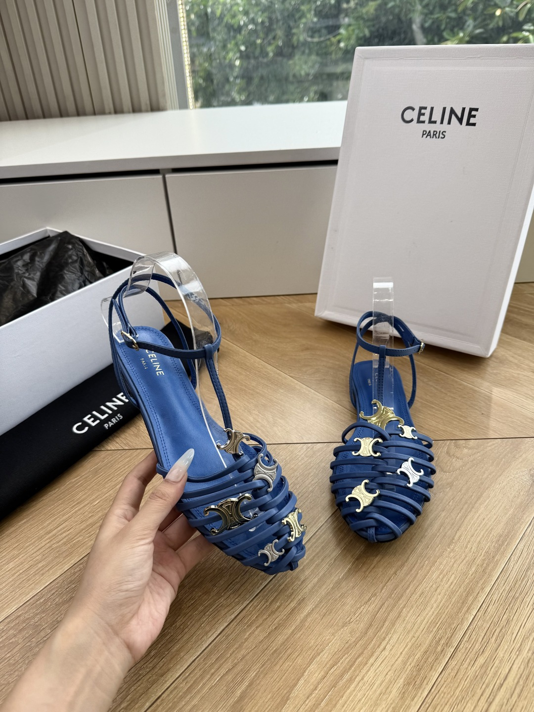 G339顶级品质Celine赛琳· 26ss·CAGE 凯旋门夹脚沙滩罗马平底凉鞋CELINE CAGE