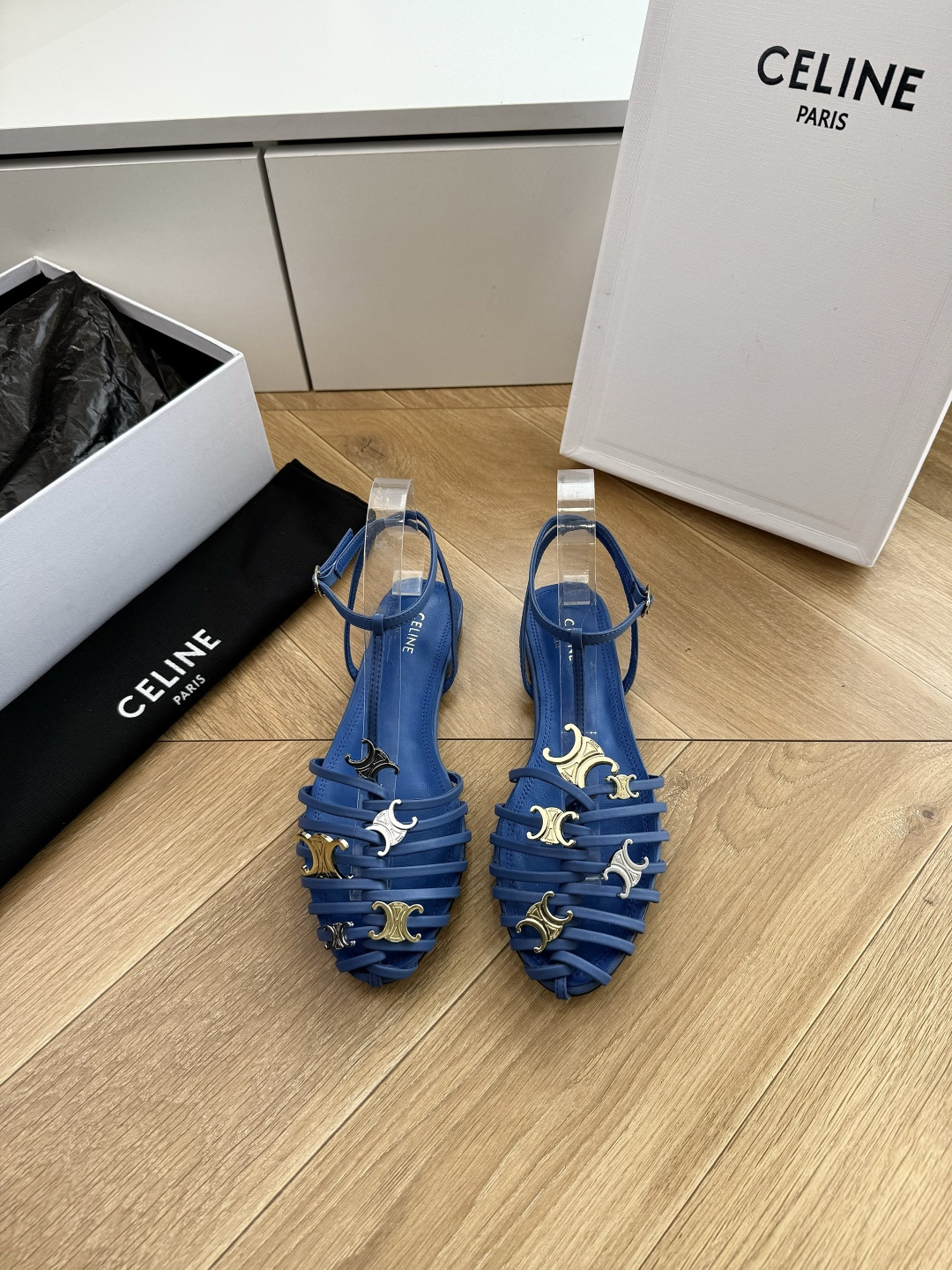 G339顶级品质Celine赛琳· 26ss·CAGE 凯旋门夹脚沙滩罗马平底凉鞋CELINE CAGE
