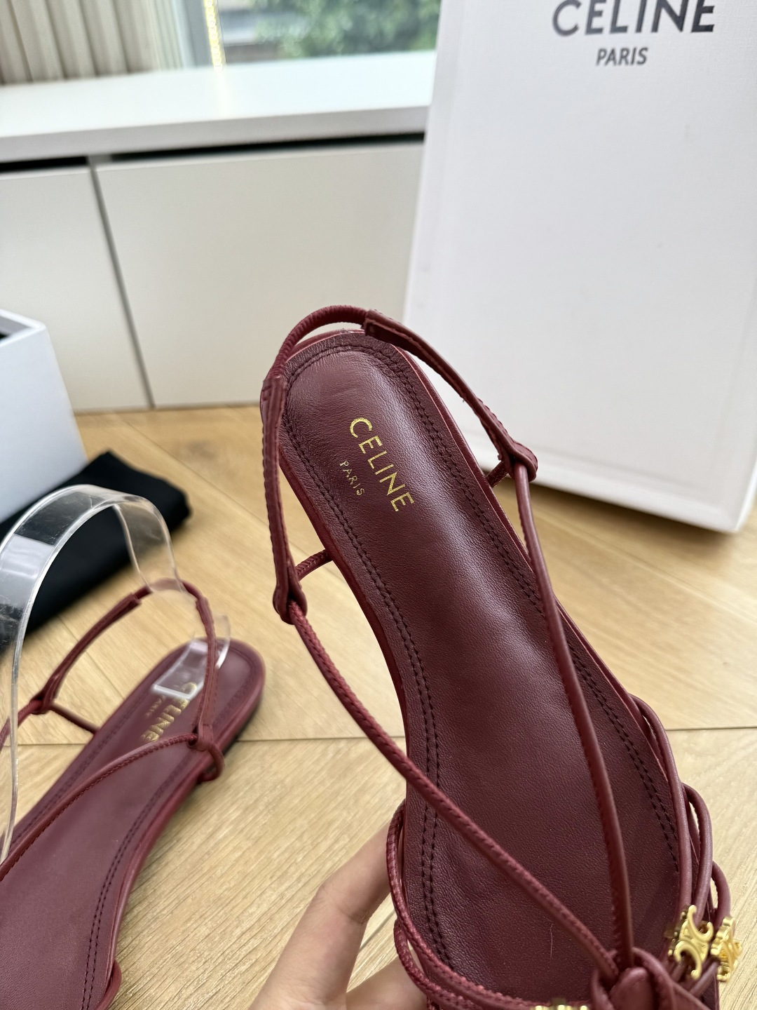 G339顶级品质Celine赛琳· 26ss·CAGE 凯旋门夹脚沙滩罗马平底凉鞋CELINE CAGE