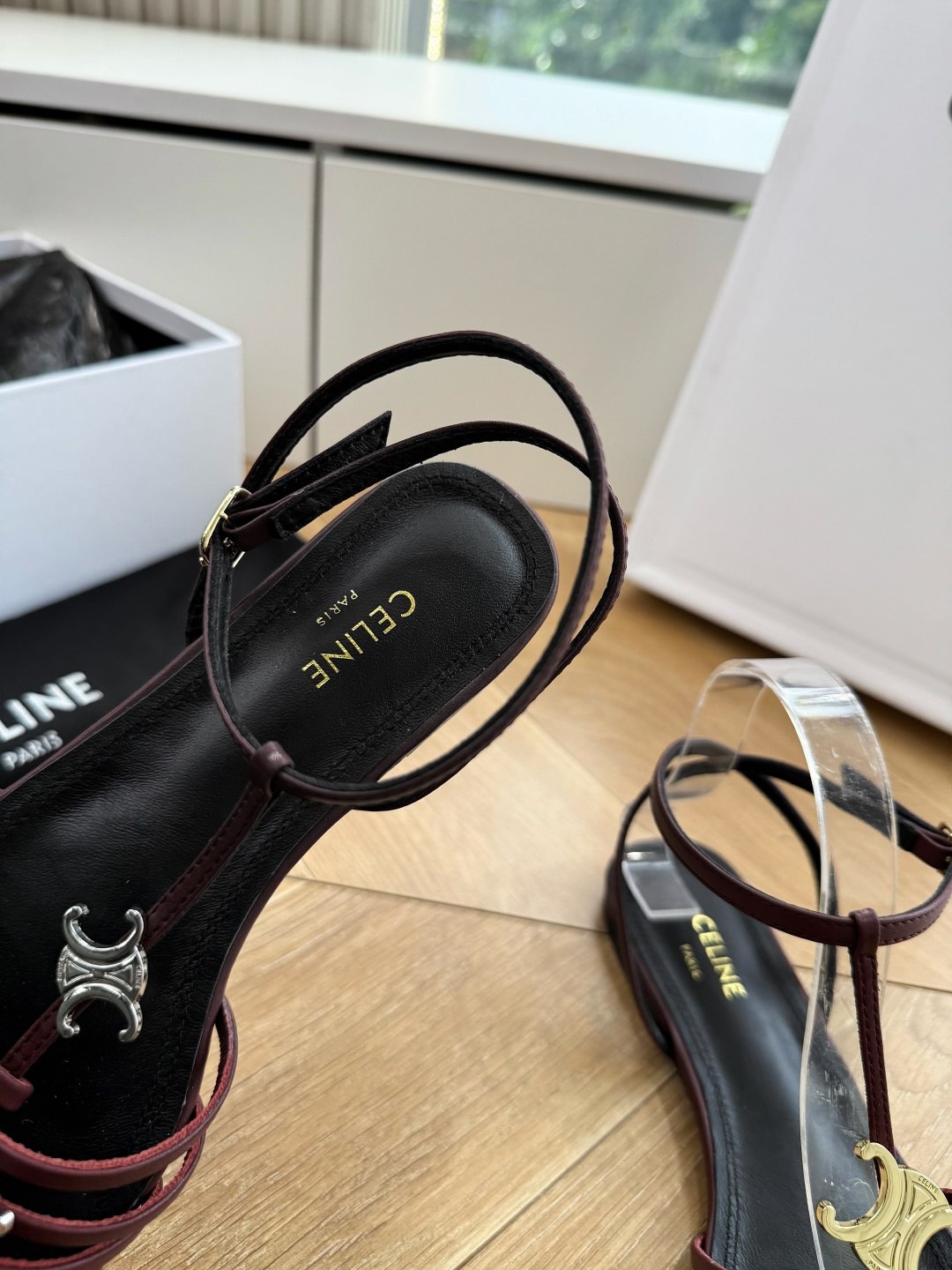 G339顶级品质Celine赛琳· 26ss·CAGE 凯旋门夹脚沙滩罗马平底凉鞋CELINE CAGE