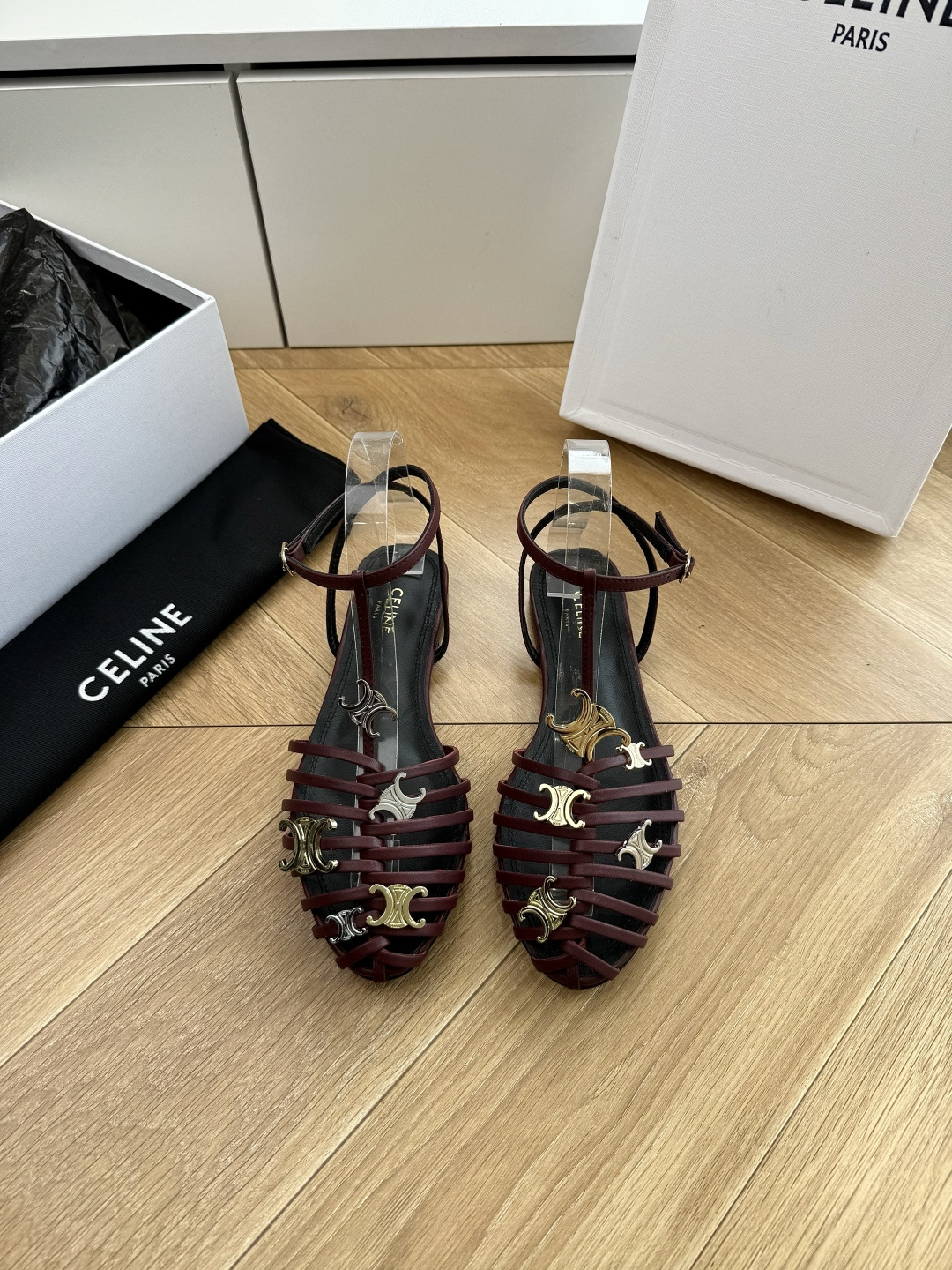 G339顶级品质Celine赛琳· 26ss·CAGE 凯旋门夹脚沙滩罗马平底凉鞋CELINE CAGE