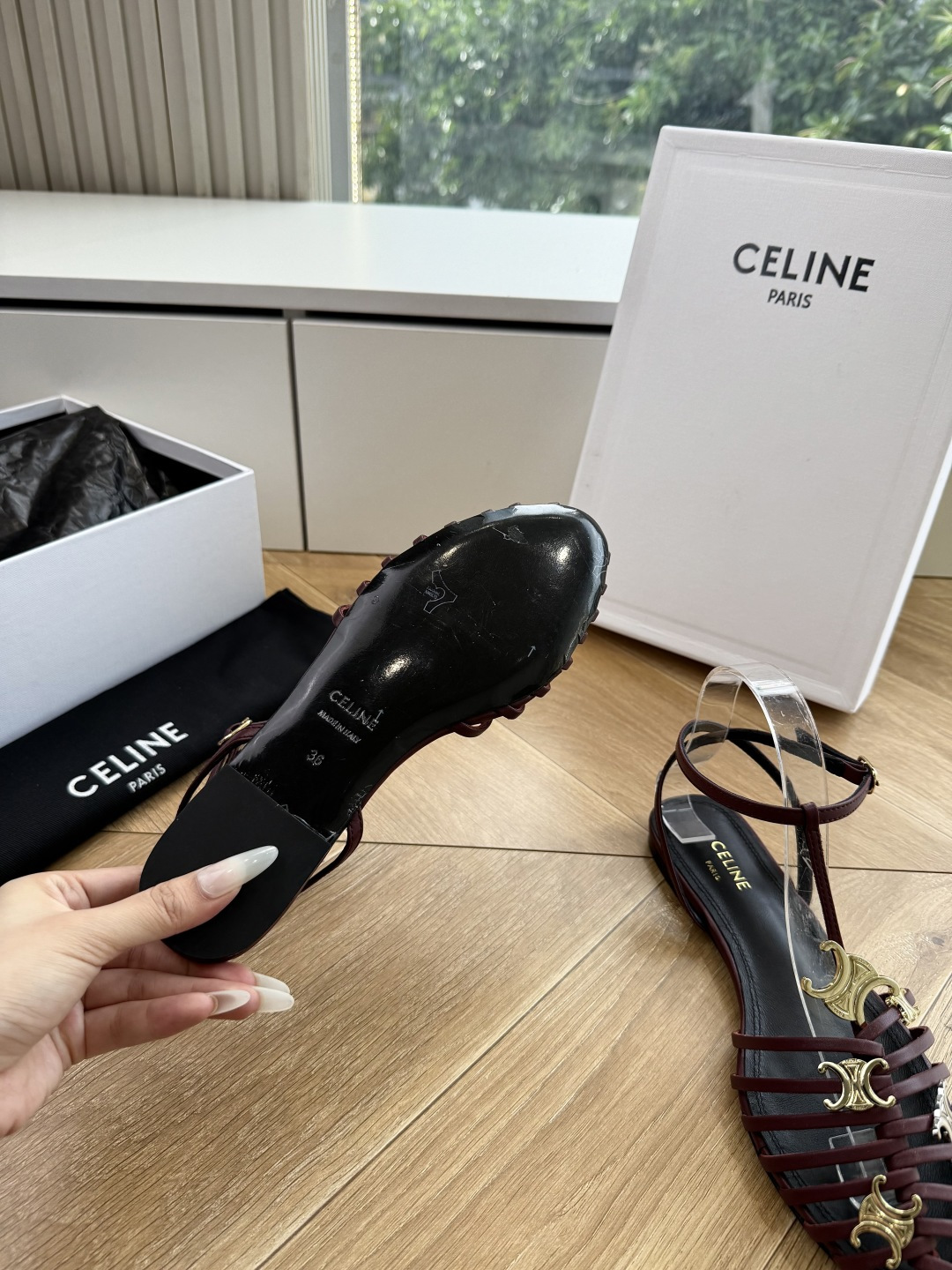 G339顶级品质Celine赛琳· 26ss·CAGE 凯旋门夹脚沙滩罗马平底凉鞋CELINE CAGE