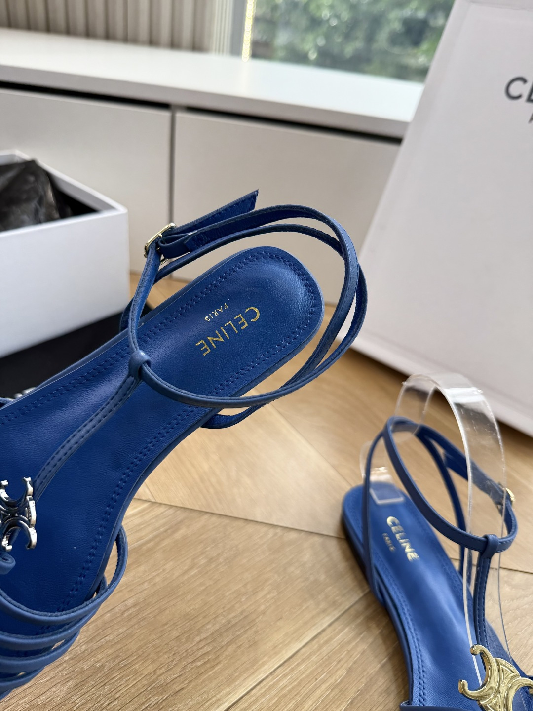 G339顶级品质Celine赛琳· 26ss·CAGE 凯旋门夹脚沙滩罗马平底凉鞋CELINE CAGE