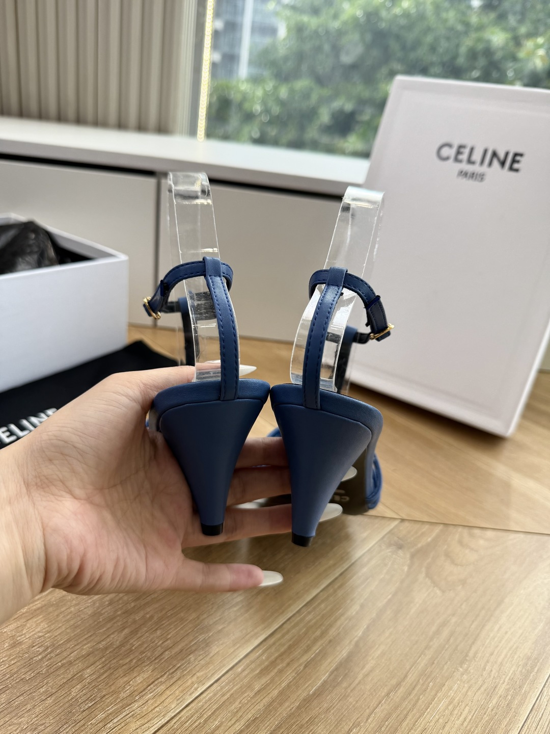 G339顶级品质Celine赛琳· 26ss·CAGE 凯旋门夹脚沙滩罗马平底凉鞋CELINE CAGE