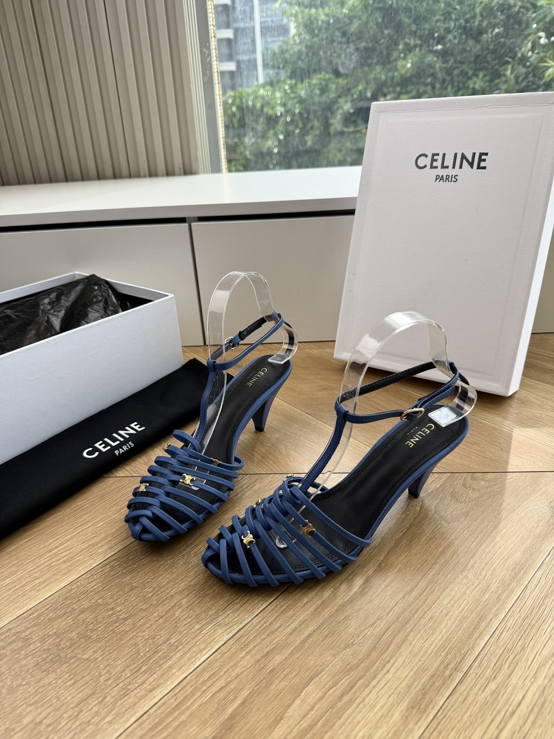 G339顶级品质Celine赛琳· 26ss·CAGE 凯旋门夹脚沙滩罗马平底凉鞋CELINE CAGE