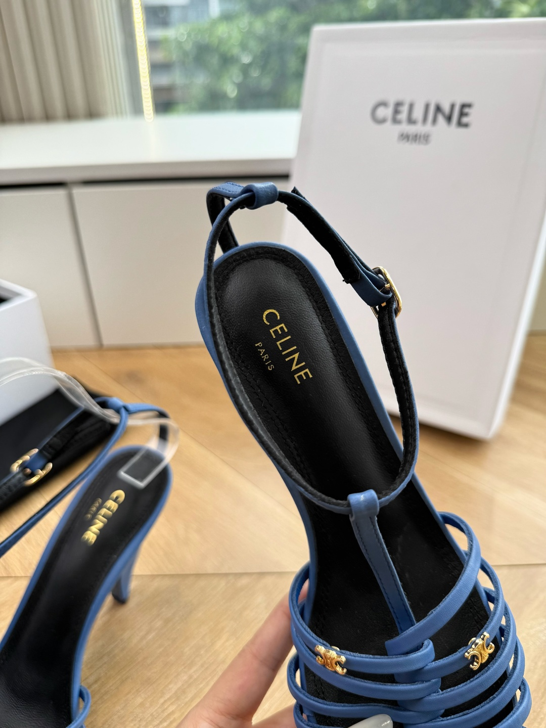 G339顶级品质Celine赛琳· 26ss·CAGE 凯旋门夹脚沙滩罗马平底凉鞋CELINE CAGE