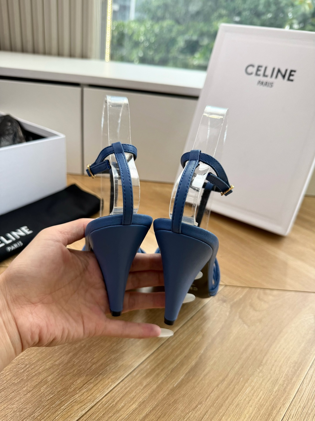 G339顶级品质Celine赛琳· 26ss·CAGE 凯旋门夹脚沙滩罗马平底凉鞋CELINE CAGE