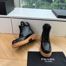 代购级别G067所见即所得Prad*普拉达2026秋冬爆款经典款切尔西骑士靴系列—这款上脚超好看.而且可 代购级别G067所见即所得Prad*普拉达2026秋冬爆款经典款切尔西骑士靴系列—这款上脚超好看.而且可