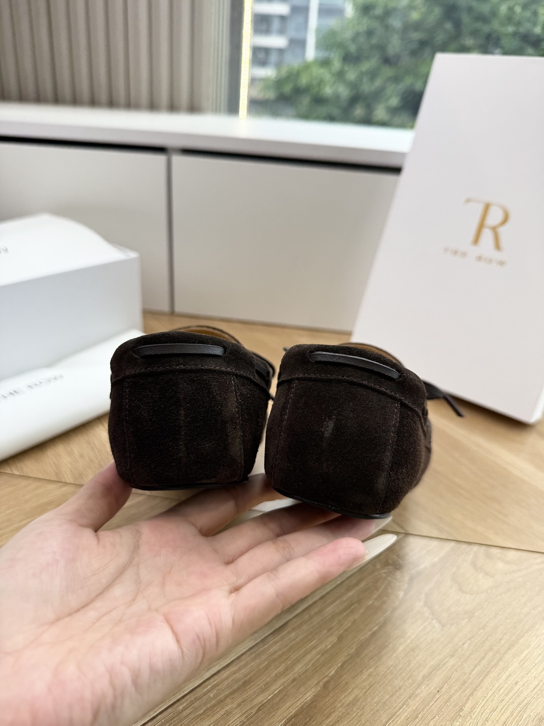 G679代购级别the roe单鞋一定要收了它 有一丢高级又简约的感觉其实除了好看以外它的舒适度真的是好