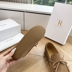 G679代购级别the roe单鞋一定要收了它 有一丢高级又简约的感觉其实除了好看以外它的舒适度真的是好 G679代购级别the roe单鞋一定要收了它 有一丢高级又简约的感觉其实除了好看以外它的舒适度真的是好