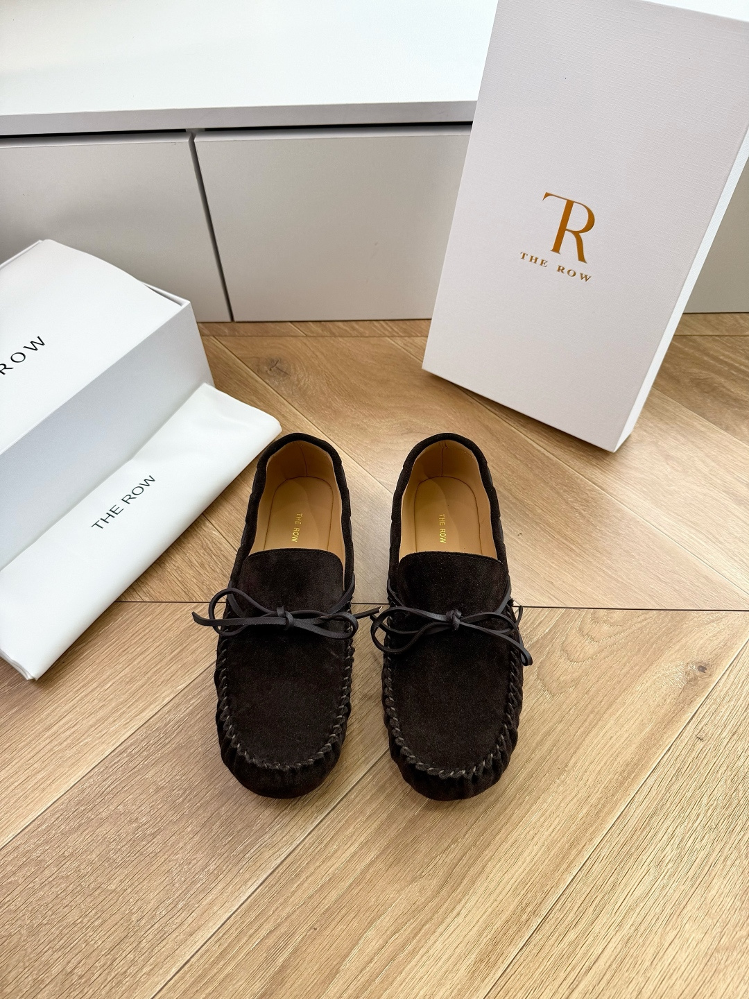 G679代购级别the roe单鞋一定要收了它 有一丢高级又简约的感觉其实除了好看以外它的舒适度真的是好