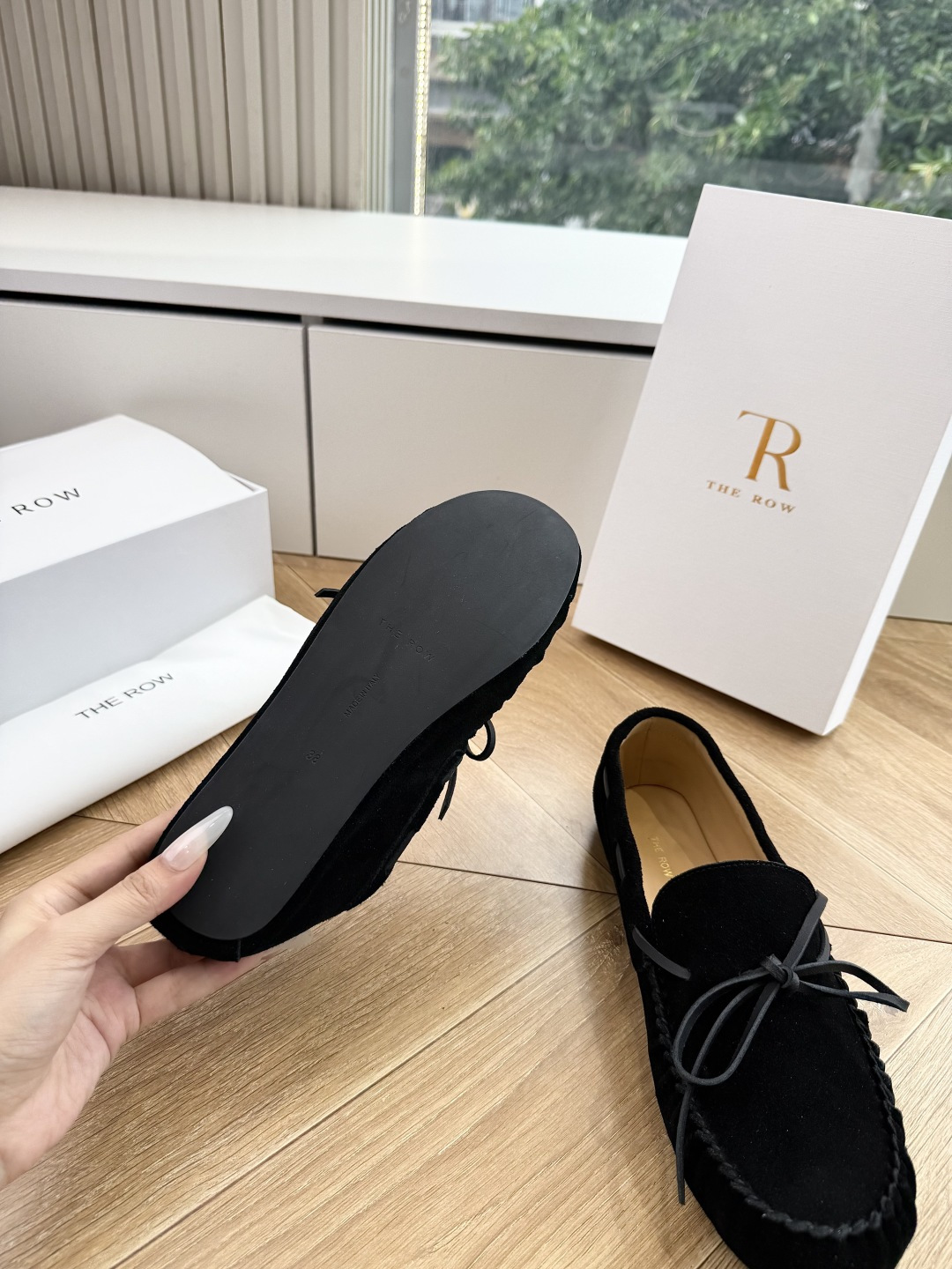 G679代购级别the roe单鞋一定要收了它 有一丢高级又简约的感觉其实除了好看以外它的舒适度真的是好