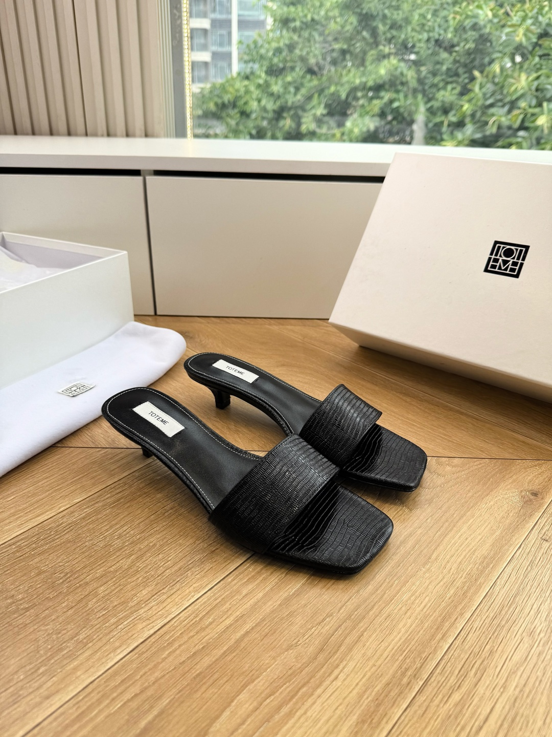 Toteme•G213🐶s 代购级别夹脚人字拖鞋一脚蹬懒人鞋瑞典小众 TOTEME,2026年新款北欧极