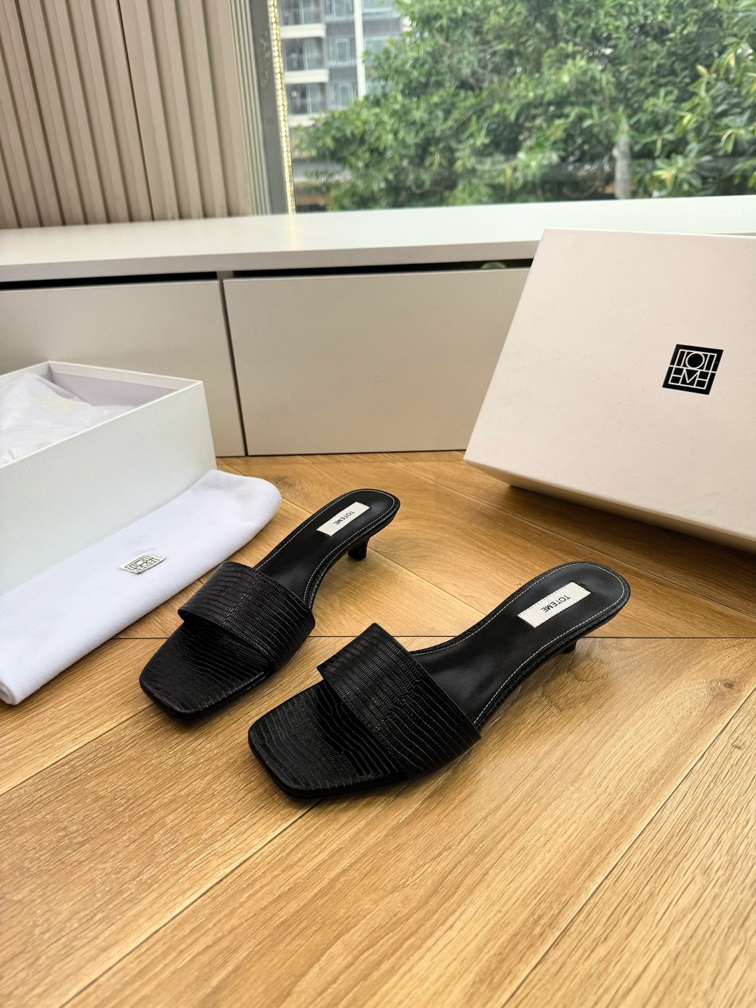 Toteme•G213🐶s 代购级别夹脚人字拖鞋一脚蹬懒人鞋瑞典小众 TOTEME,2026年新款北欧极