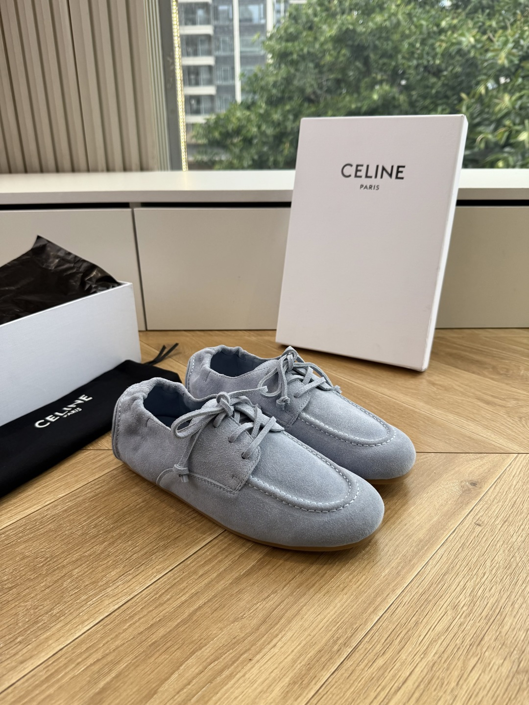 G178-1😀Celin*·26s 春夏新款 极简设计反绒面乐福鞋极简的设计语言让鞋面回归到一张纯粹的画