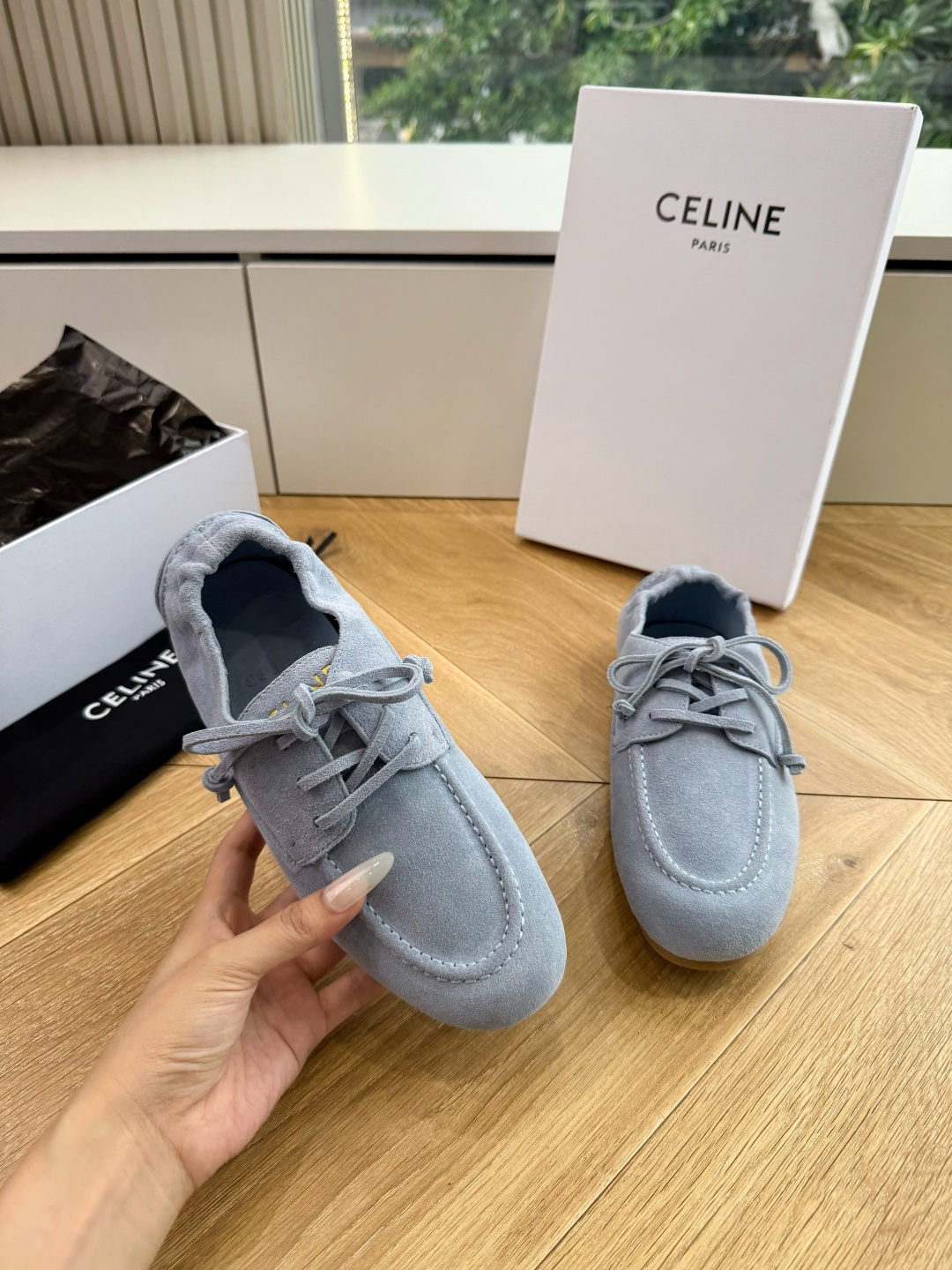 G178-1😀Celin*·26s 春夏新款 极简设计反绒面乐福鞋极简的设计语言让鞋面回归到一张纯粹的画