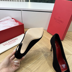 G289VALENTINO华伦天奴经典凉鞋单鞋春夏VLOGO SIGNATURE鞋型线条流畅.版型超赞上 G289VALENTINO华伦天奴经典凉鞋单鞋春夏VLOGO SIGNATURE鞋型线条流畅.版型超赞上