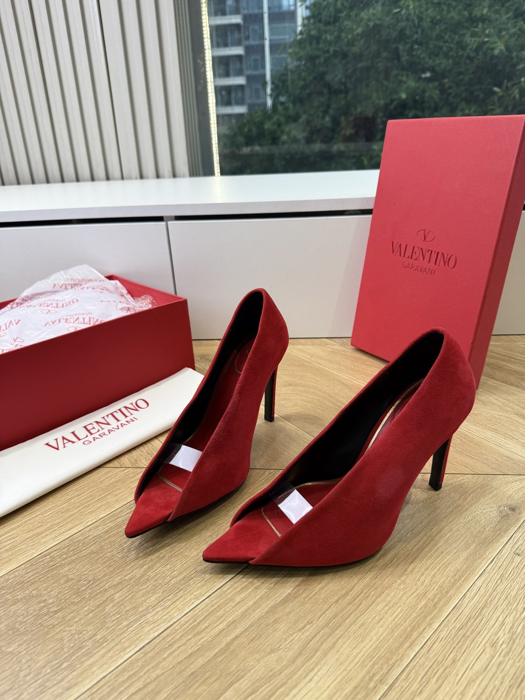 G289VALENTINO华伦天奴经典凉鞋单鞋春夏VLOGO SIGNATURE鞋型线条流畅.版型超赞上