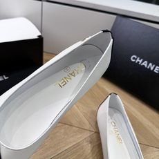 G988😀CHANEL* 香奈儿小香2026专柜同步新款高跟鞋单鞋极简设计 超好搭配的日常款、无论高度 G988😀CHANEL* 香奈儿小香2026专柜同步新款高跟鞋单鞋极简设计 超好搭配的日常款、无论高度