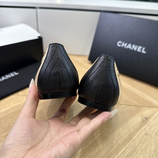 G988😀CHANEL* 香奈儿小香2026专柜同步新款高跟鞋单鞋极简设计 超好搭配的日常款、无论高度 G988😀CHANEL* 香奈儿小香2026专柜同步新款高跟鞋单鞋极简设计 超好搭配的日常款、无论高度