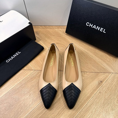 G988😀CHANEL* 香奈儿小香2026专柜同步新款高跟鞋单鞋极简设计 超好搭配的日常款、无论高度 G988😀CHANEL* 香奈儿小香2026专柜同步新款高跟鞋单鞋极简设计 超好搭配的日常款、无论高度