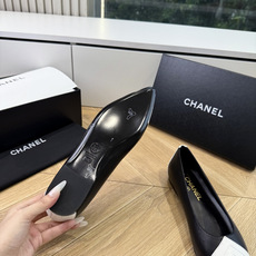 G988😀CHANEL* 香奈儿小香2026专柜同步新款高跟鞋单鞋极简设计 超好搭配的日常款、无论高度 G988😀CHANEL* 香奈儿小香2026专柜同步新款高跟鞋单鞋极简设计 超好搭配的日常款、无论高度
