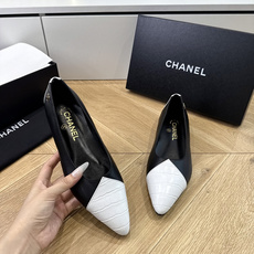 G988😀CHANEL* 香奈儿小香2026专柜同步新款高跟鞋单鞋极简设计 超好搭配的日常款、无论高度 G988😀CHANEL* 香奈儿小香2026专柜同步新款高跟鞋单鞋极简设计 超好搭配的日常款、无论高度