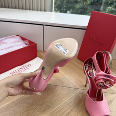 G289VALENTINO华伦天奴经典凉鞋单鞋春夏VLOGO SIGNATURE鞋型线条流畅.版型超赞上 G289VALENTINO华伦天奴经典凉鞋单鞋春夏VLOGO SIGNATURE鞋型线条流畅.版型超赞上