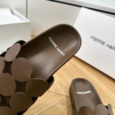 G009顶级品质Pierre hardy26ss 居家休闲 网红同款镂空沙滩平底百搭拖鞋春夏值得入手的简 G009顶级品质Pierre hardy26ss 居家休闲 网红同款镂空沙滩平底百搭拖鞋春夏值得入手的简