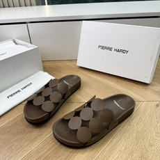 G009顶级品质Pierre hardy26ss 居家休闲 网红同款镂空沙滩平底百搭拖鞋春夏值得入手的简 G009顶级品质Pierre hardy26ss 居家休闲 网红同款镂空沙滩平底百搭拖鞋春夏值得入手的简