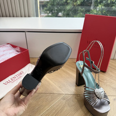 G289VALENTINO华伦天奴经典凉鞋单鞋春夏VLOGO SIGNATURE鞋型线条流畅.版型超赞上 G289VALENTINO华伦天奴经典凉鞋单鞋春夏VLOGO SIGNATURE鞋型线条流畅.版型超赞上