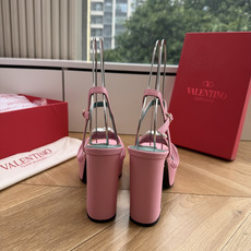 G289VALENTINO华伦天奴经典凉鞋单鞋春夏VLOGO SIGNATURE鞋型线条流畅.版型超赞上 G289VALENTINO华伦天奴经典凉鞋单鞋春夏VLOGO SIGNATURE鞋型线条流畅.版型超赞上