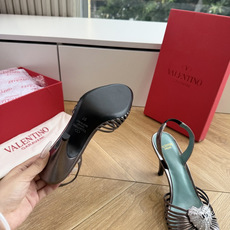 G289VALENTINO华伦天奴经典凉鞋单鞋春夏VLOGO SIGNATURE鞋型线条流畅.版型超赞上 G289VALENTINO华伦天奴经典凉鞋单鞋春夏VLOGO SIGNATURE鞋型线条流畅.版型超赞上