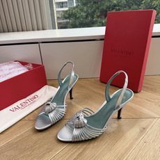 G289VALENTINO华伦天奴经典凉鞋单鞋春夏VLOGO SIGNATURE鞋型线条流畅.版型超赞上 G289VALENTINO华伦天奴经典凉鞋单鞋春夏VLOGO SIGNATURE鞋型线条流畅.版型超赞上